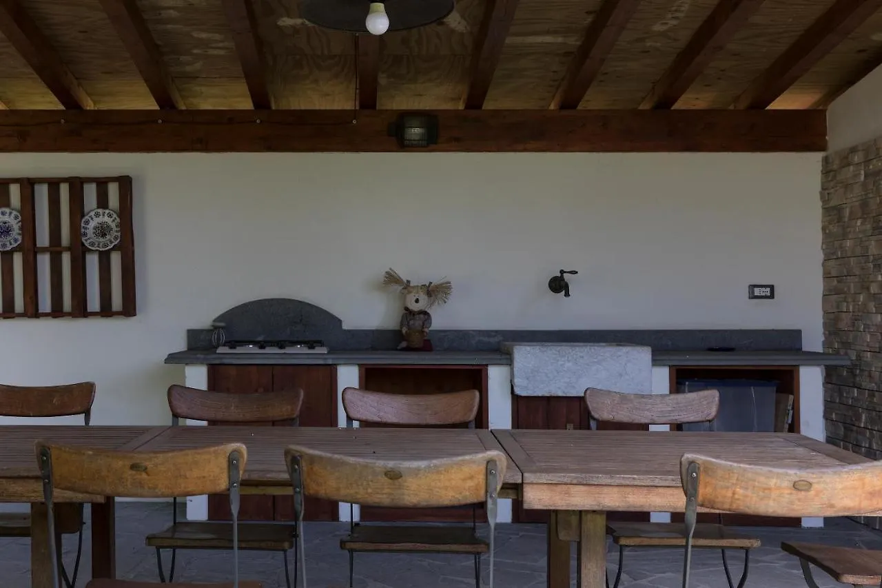 Altido 2 Bed Villa With Beautiful Garden In Forte Dei Marmi
