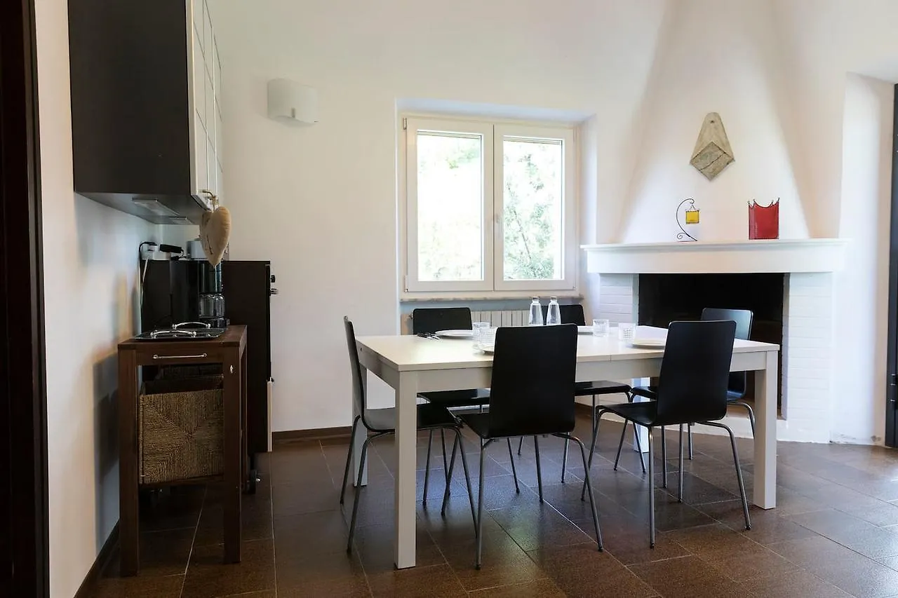 Altido 2 Bed Villa With Beautiful Garden In Forte Dei Marmi 0*,  Itália